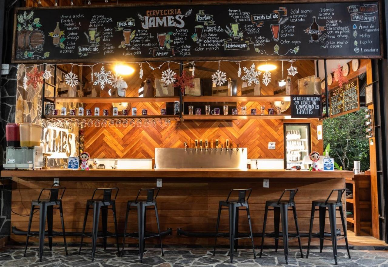 Hotel Cerveceria James Хилитла Экстерьер фото